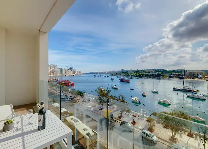 Superlative Apartment With Valletta And Harbour Views