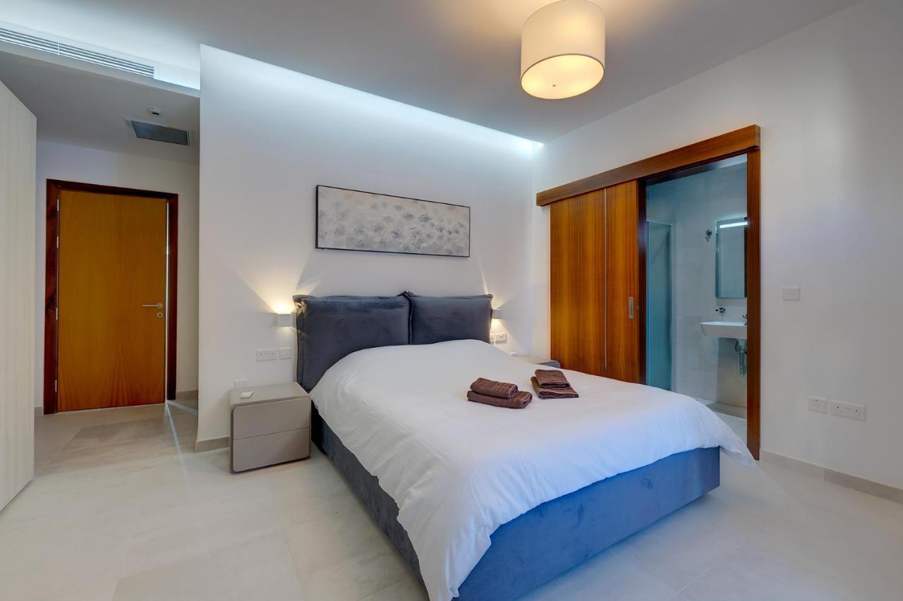 Superlative With Valletta And Harbour Views *