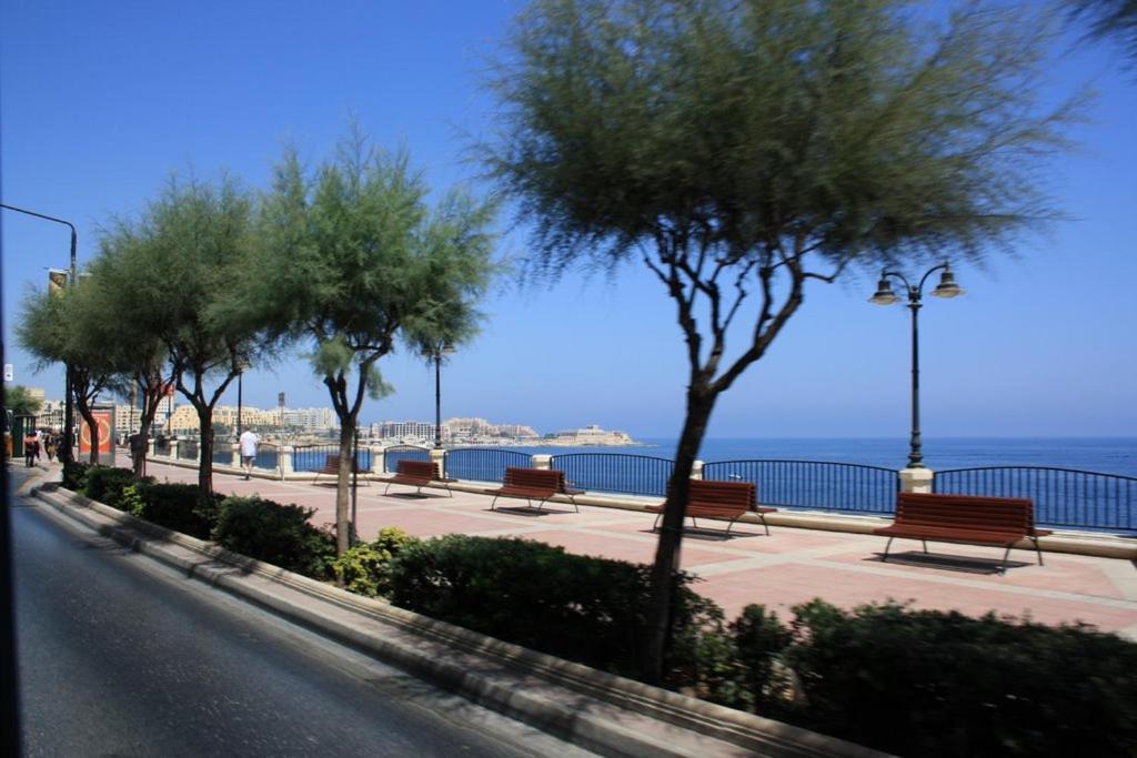 Apartment Superlative With Valletta And Harbour Views Sliema