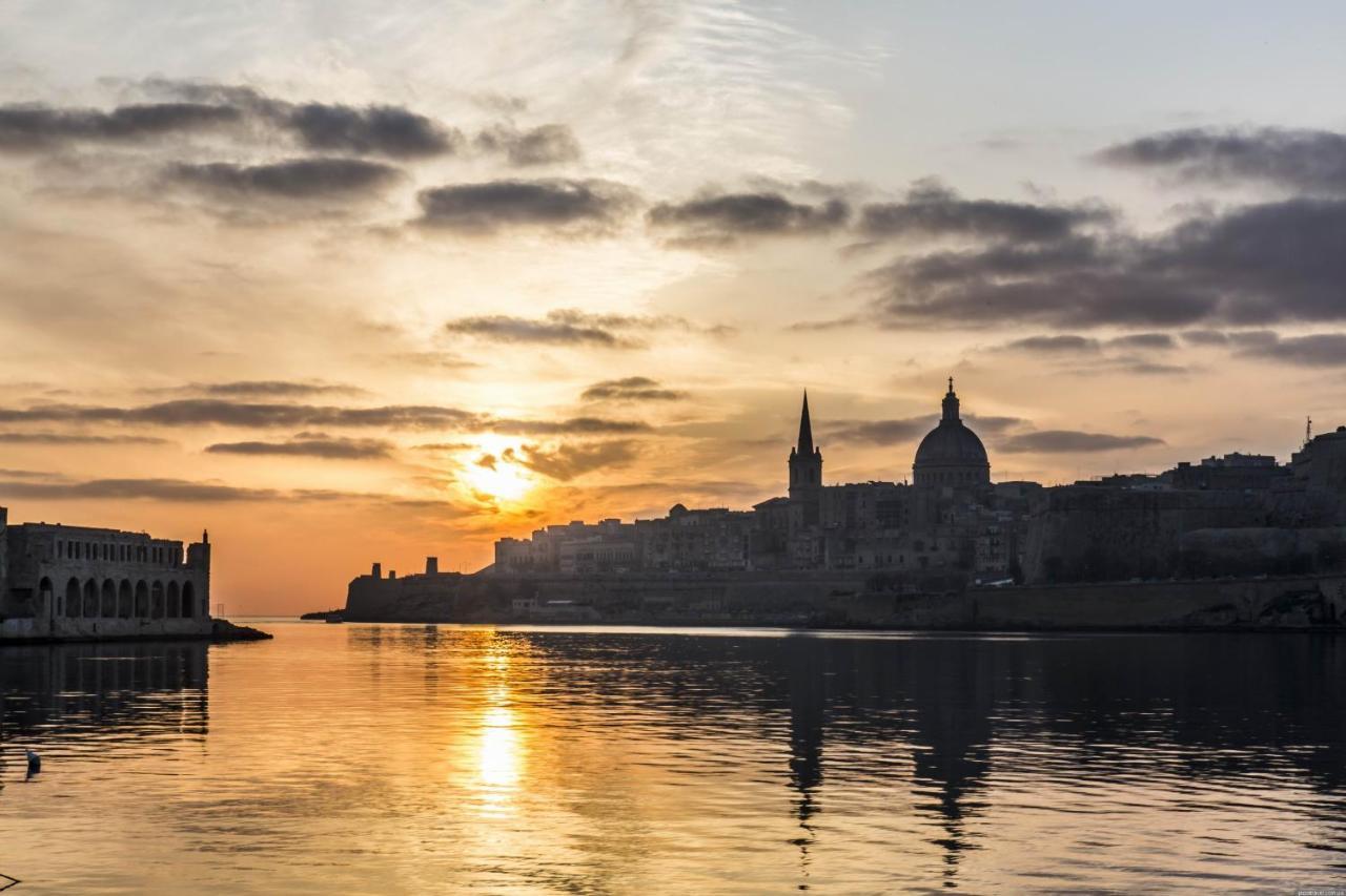 Superlative With Valletta And Harbour Views
