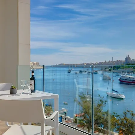 Superlative Apartment With Valletta And Harbour Views Sliema Exterior photo